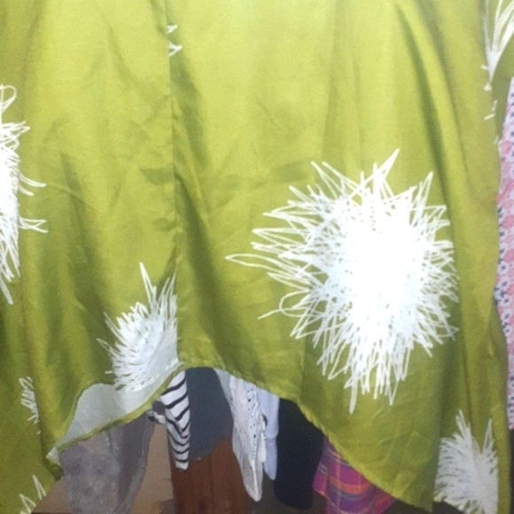 Green Floral Top (Misslook) - Picture 8 of 10